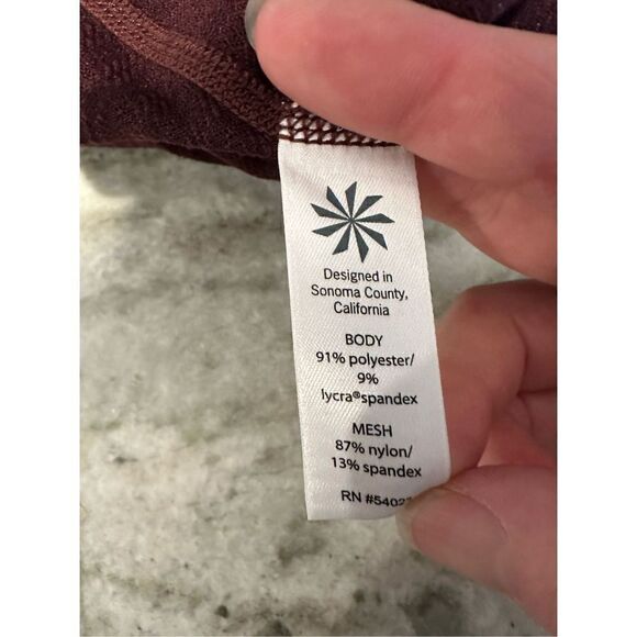 Athleta High Rise Mantra Burgundy Mesh Bottom Leggings Size XS - Picture 9 of 9